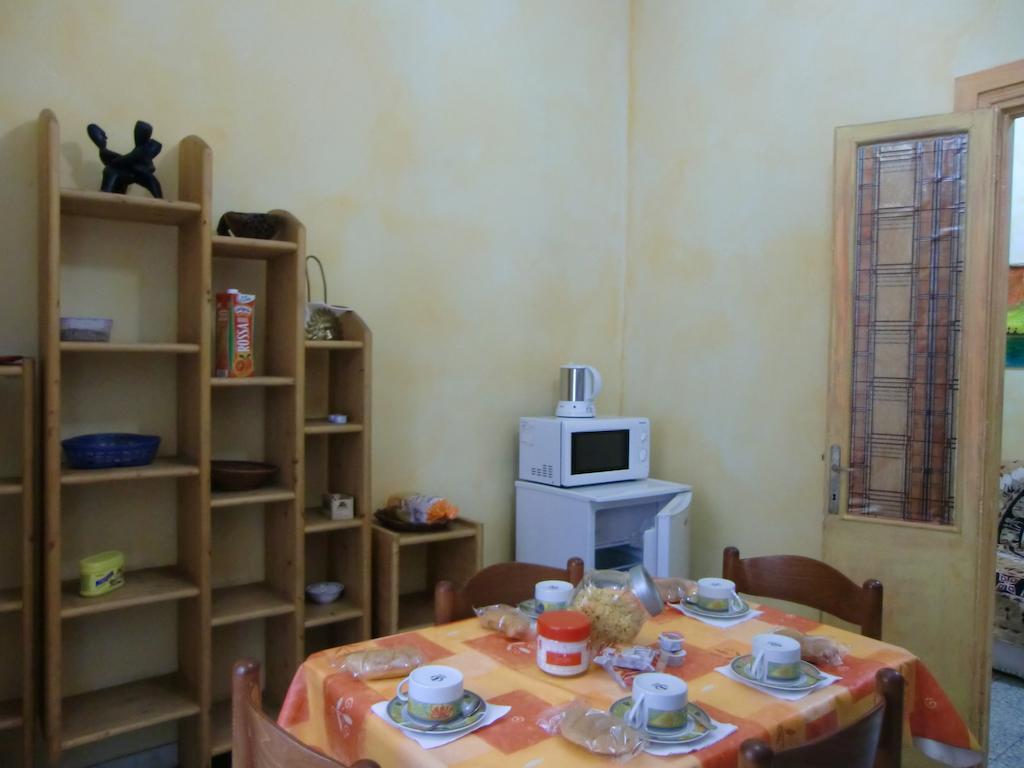 روما Momi Bed And Breakfast الغرفة الصورة