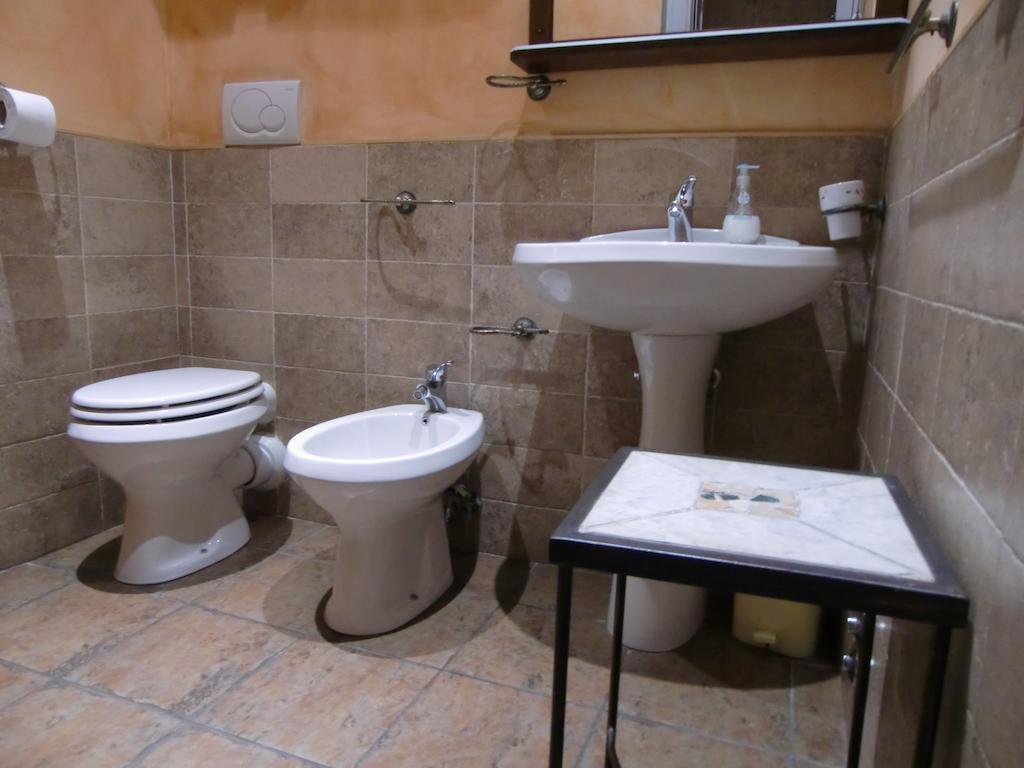روما Momi Bed And Breakfast الغرفة الصورة