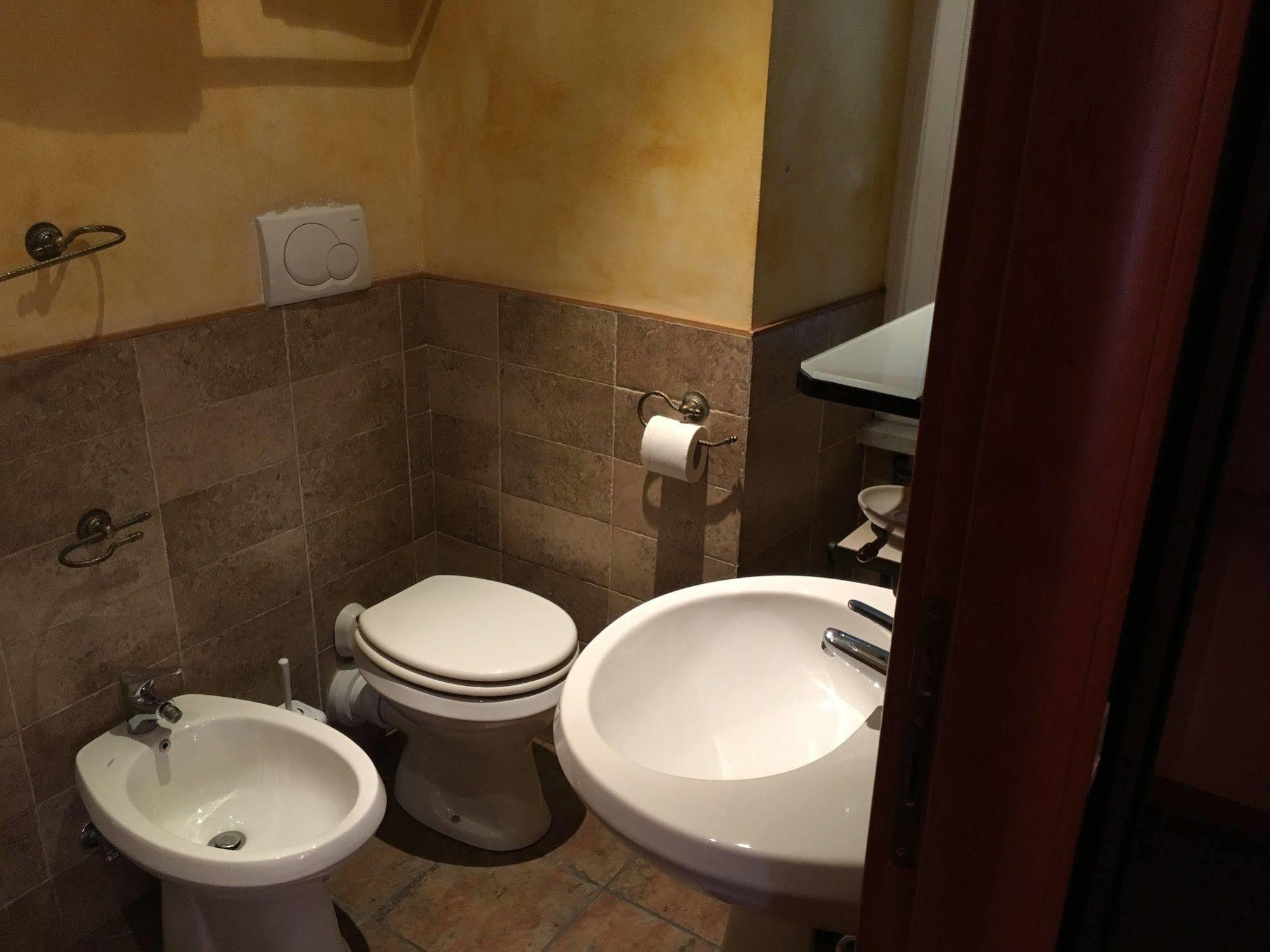 روما Momi Bed And Breakfast المظهر الخارجي الصورة